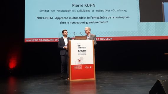 Antoine Martenot (équipe P. Kuhn) et Alain Eschalier (président Analgesia)